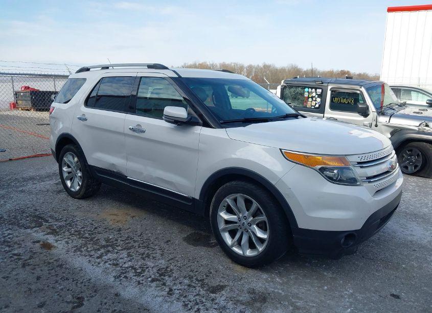 2014 Ford Explorer LIMITED (VIN 1FM5K7F86EGB15377) main photo