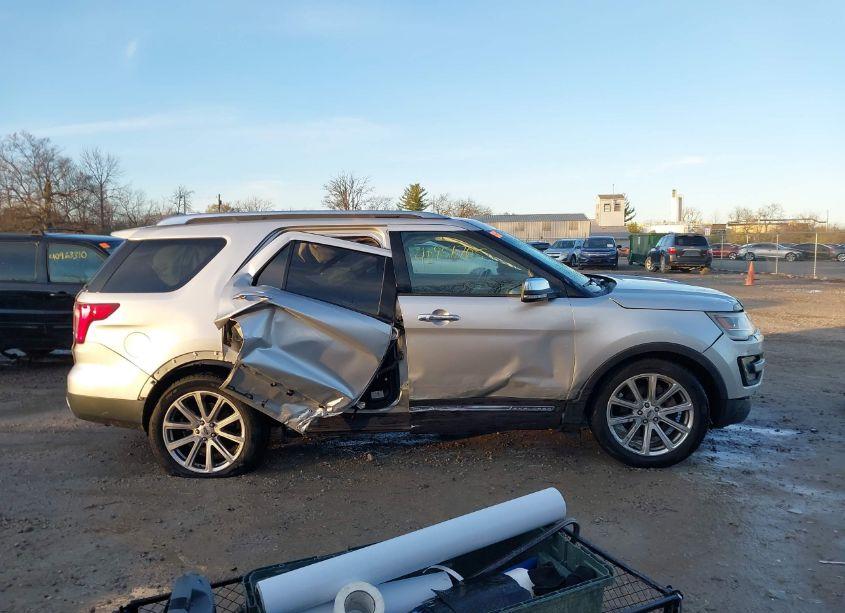 Photo 13 of 2016 Ford Explorer LIMITED (VIN 1FM5K7F86GGA79192)