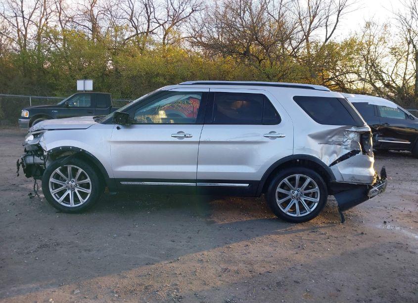Photo 14 of 2016 Ford Explorer LIMITED (VIN 1FM5K7F86GGA79192)
