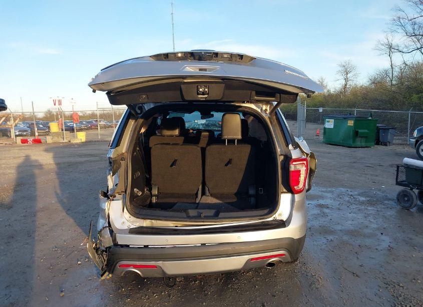 Photo 16 of 2016 Ford Explorer LIMITED (VIN 1FM5K7F86GGA79192)