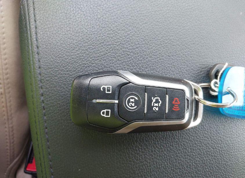 Photo 11 of 2017 Ford Explorer LIMITED (VIN 1FM5K7F86HGE07910)