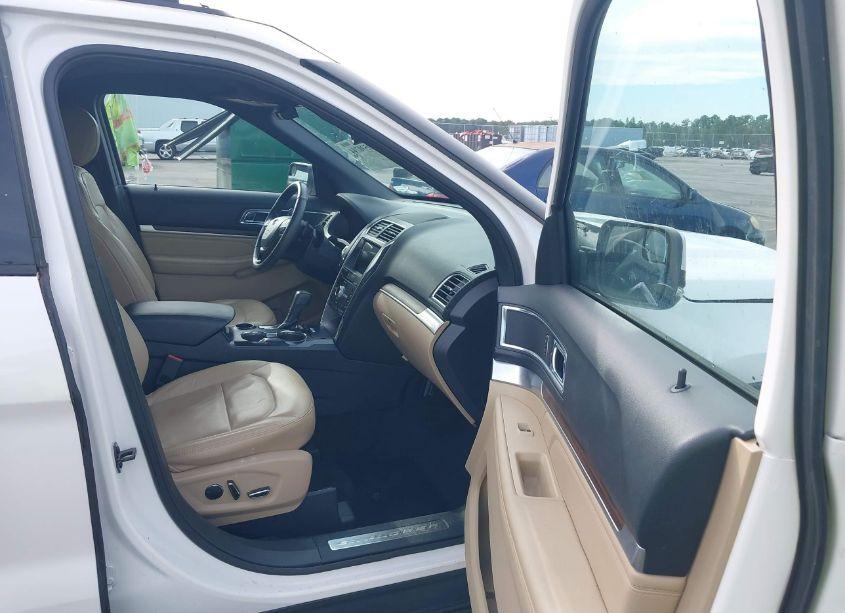 Photo 5 of 2017 Ford Explorer LIMITED (VIN 1FM5K7F86HGE07910)