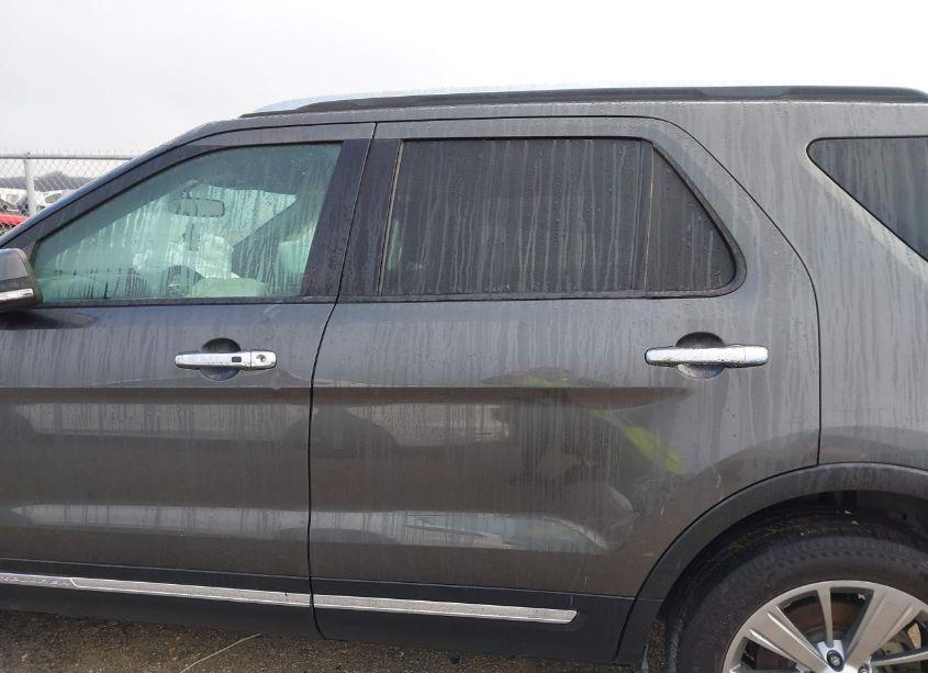 Photo 14 of 2018 Ford Explorer LIMITED (VIN 1FM5K7F86JGA89342)