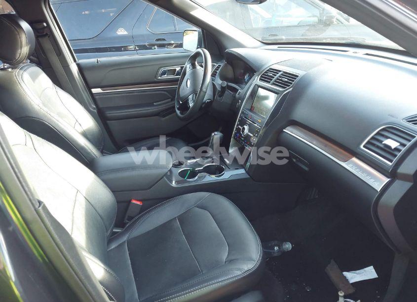 Photo 5 of 2017 Ford Explorer LIMITED (VIN 1FM5K7F87HGE26952)