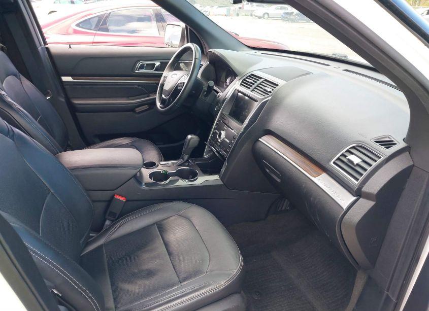 Photo 5 of 2018 Ford Explorer LIMITED (VIN 1FM5K7F87JGC31391)