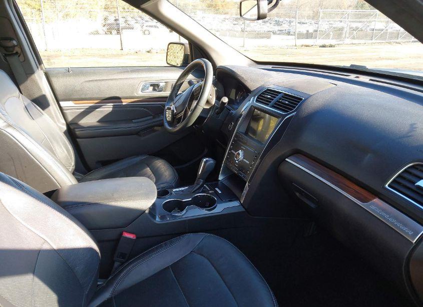 Photo 5 of 2019 Ford Explorer LIMITED (VIN 1FM5K7F87KGA91733)