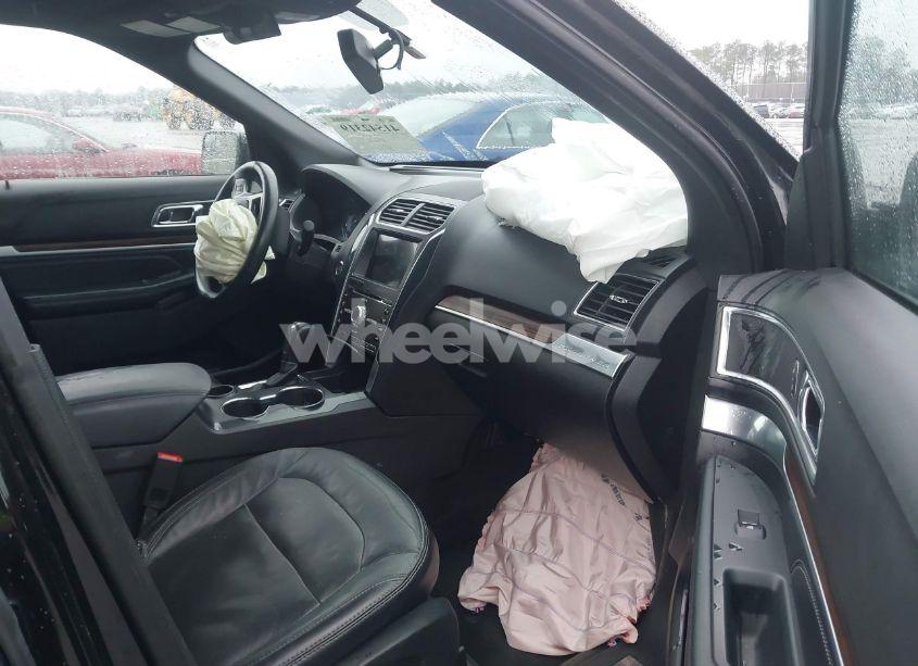 Photo 5 of 2018 Ford Explorer LIMITED (VIN 1FM5K7F88JGA71098)