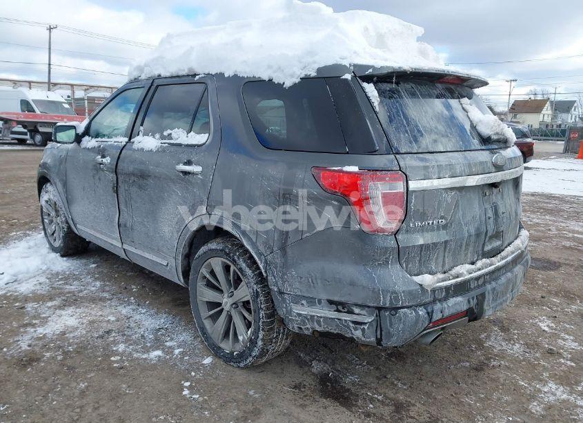 Photo 3 of 2018 Ford Explorer LIMITED (VIN 1FM5K7F88JGA85678)