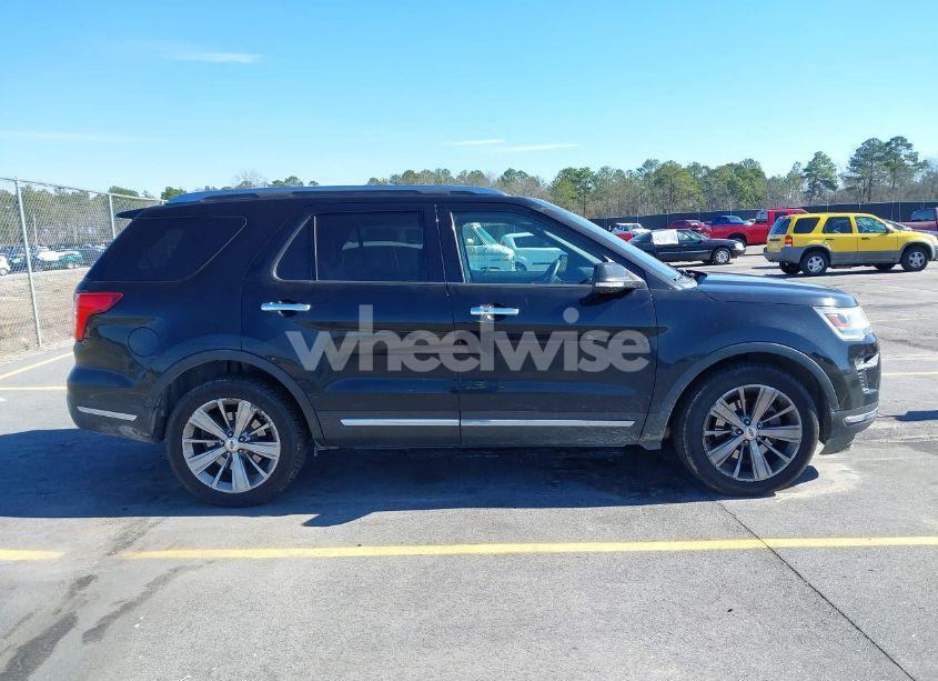 Photo 13 of 2018 Ford Explorer LIMITED (VIN 1FM5K7F88JGB33048)