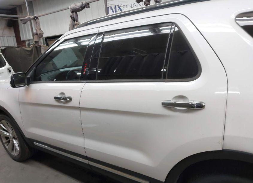Photo 14 of 2018 Ford Explorer LIMITED (VIN 1FM5K7F88JGC41895)