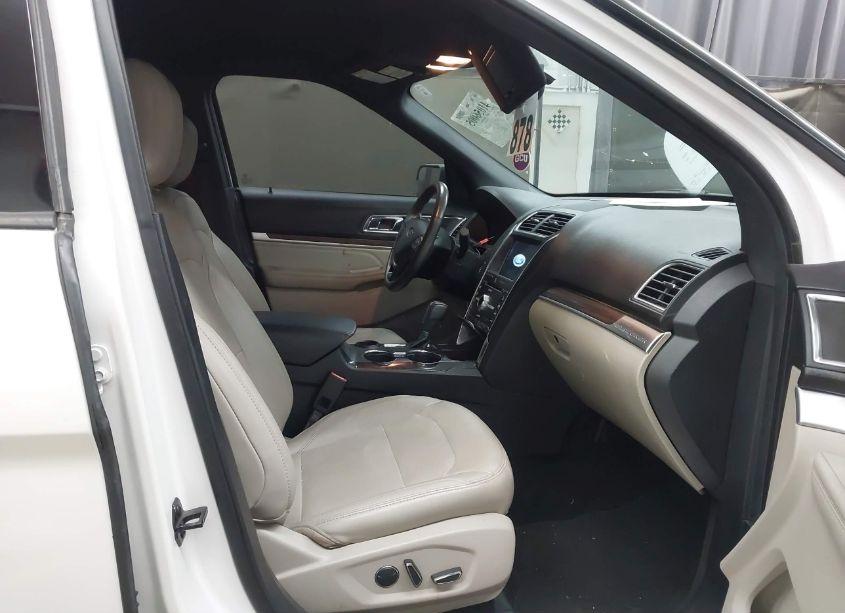Photo 5 of 2018 Ford Explorer LIMITED (VIN 1FM5K7F88JGC41895)