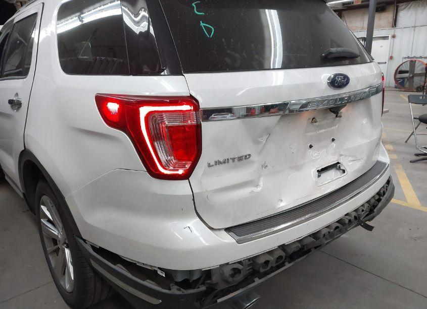 Photo 6 of 2018 Ford Explorer LIMITED (VIN 1FM5K7F88JGC41895)