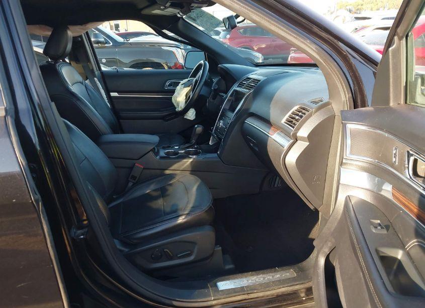 Photo 5 of 2019 Ford Explorer LIMITED (VIN 1FM5K7F88KGB41944)