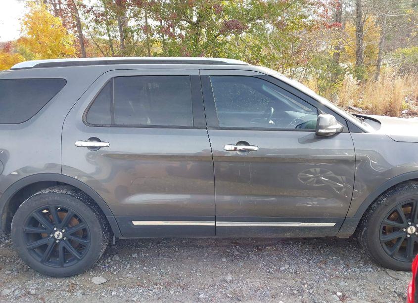 Photo 13 of 2016 Ford Explorer LIMITED (VIN 1FM5K7F89GGA26857)