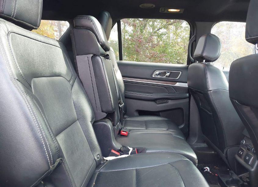 Photo 8 of 2016 Ford Explorer LIMITED (VIN 1FM5K7F89GGA26857)