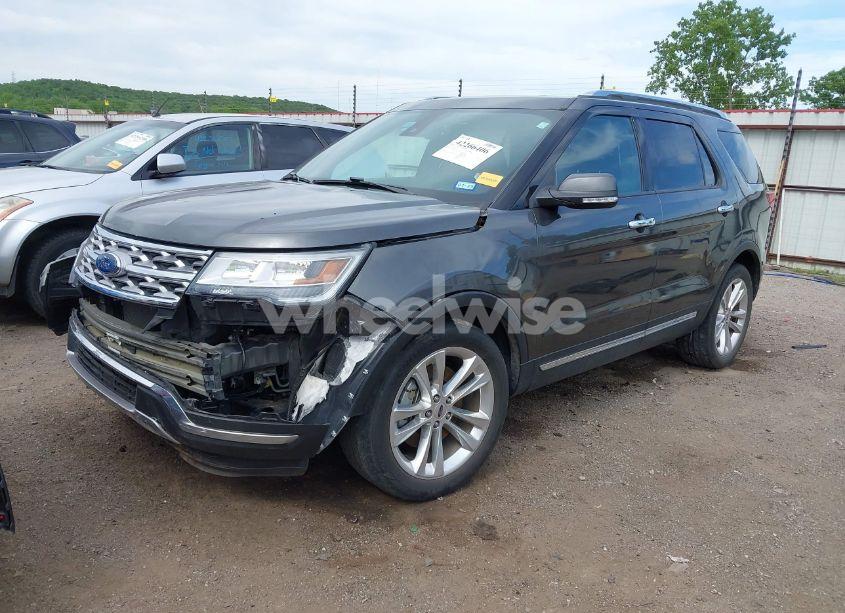 Photo 2 of 2018 Ford Explorer LIMITED (VIN 1FM5K7F89JGA67206)
