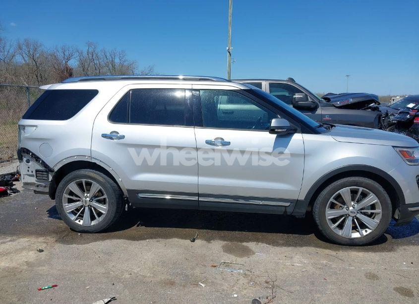 Photo 14 of 2018 Ford Explorer LIMITED (VIN 1FM5K7F89JGB32992)