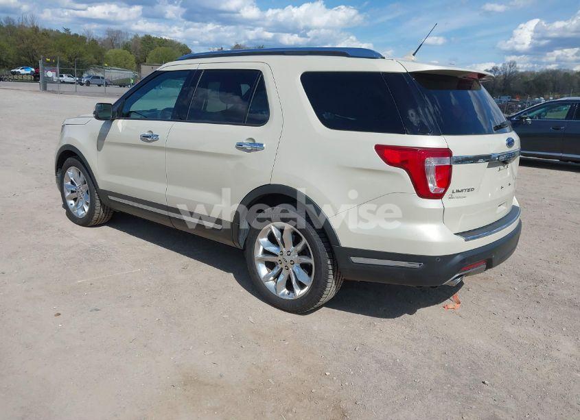 Photo 3 of 2018 Ford Explorer LIMITED (VIN 1FM5K7F89JGB84669)