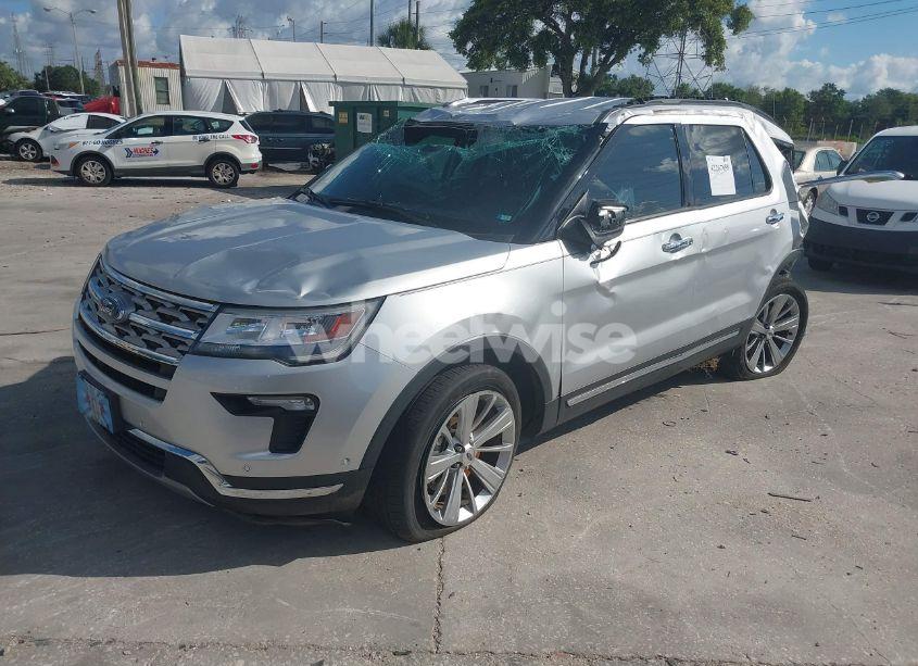 Photo 2 of 2018 Ford Explorer LIMITED (VIN 1FM5K7F89JGB85370)