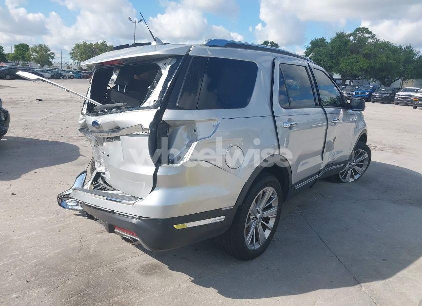 Photo 4 of 2018 Ford Explorer LIMITED (VIN 1FM5K7F89JGB85370)