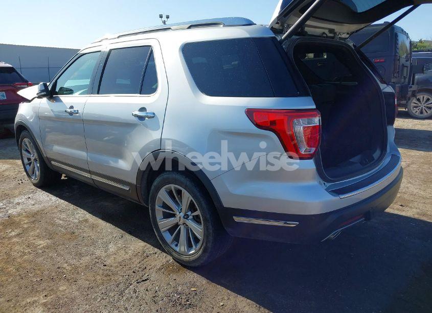 Photo 3 of 2018 Ford Explorer LIMITED (VIN 1FM5K7F89JGB88429)