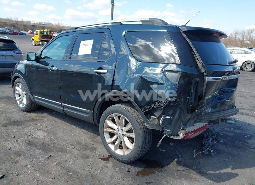 Photo 3 of 2014 Ford Explorer LIMITED (VIN 1FM5K7F8XEGA79838)