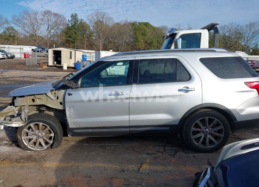 Photo 13 of 2017 Ford Explorer (VIN 1FM5K7F8XHGC37843)