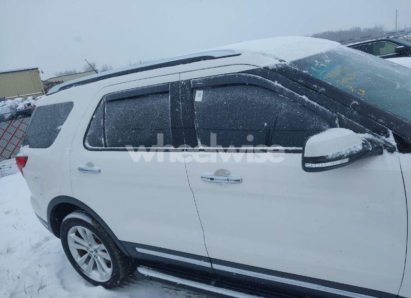 Photo 13 of 2018 Ford Explorer LIMITED (VIN 1FM5K7F8XJGA19178)