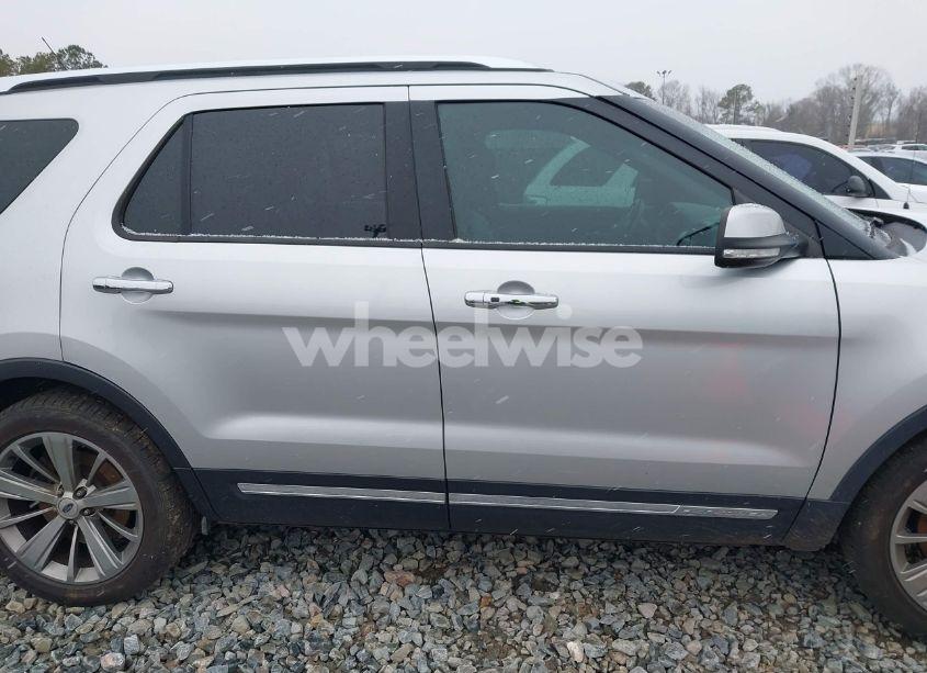 Photo 14 of 2018 Ford Explorer LIMITED (VIN 1FM5K7F8XJGA89666)