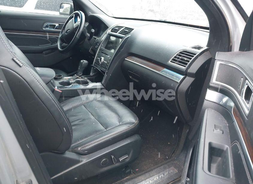 Photo 5 of 2018 Ford Explorer LIMITED (VIN 1FM5K7F8XJGA89666)