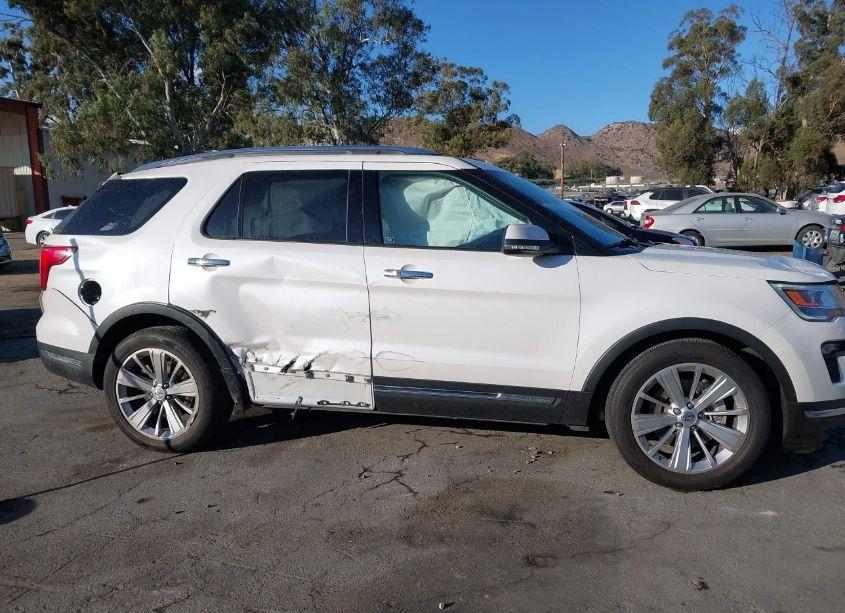 Photo 13 of 2018 Ford Explorer LIMITED (VIN 1FM5K7F8XJGC93948)