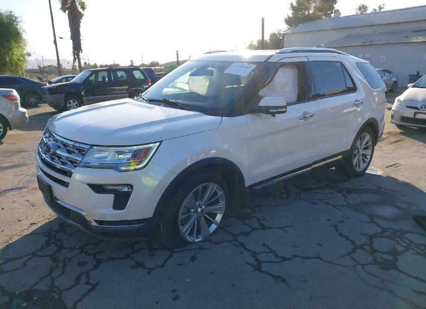 Photo 2 of 2018 Ford Explorer LIMITED (VIN 1FM5K7F8XJGC93948)
