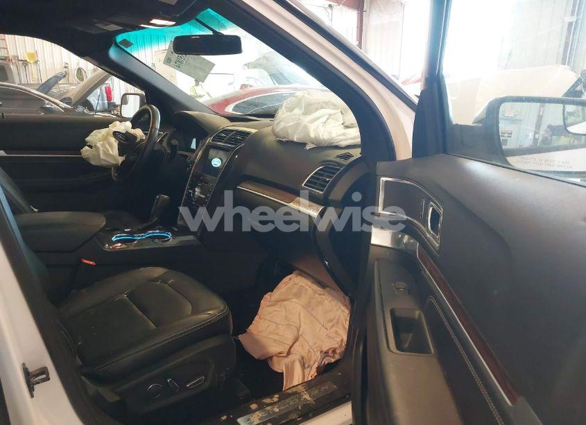 Photo 5 of 2017 Ford Explorer LIMITED (VIN 1FM5K7FH2HGA86223)