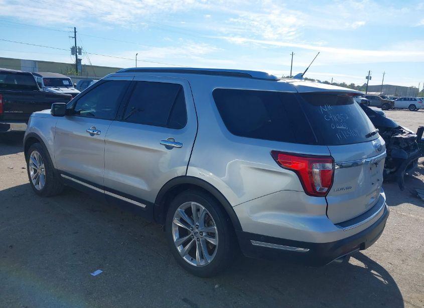 Photo 3 of 2018 Ford Explorer LIMITED (VIN 1FM5K7FH2JGC70048)