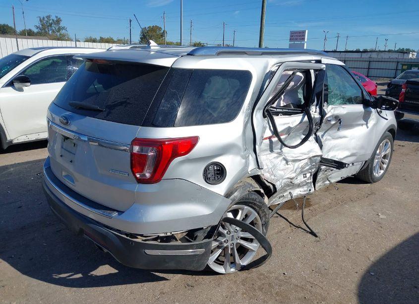 Photo 4 of 2018 Ford Explorer LIMITED (VIN 1FM5K7FH2JGC70048)