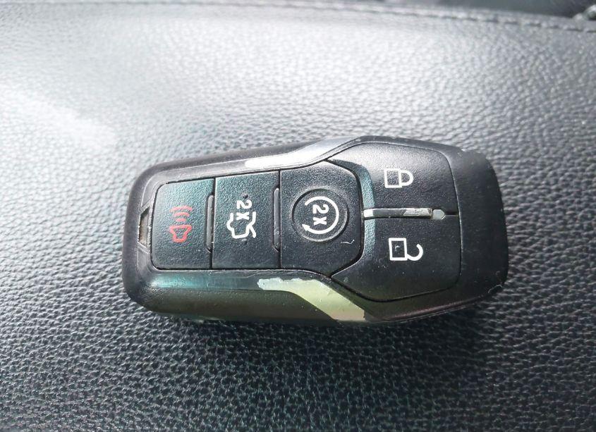 Photo 11 of 2016 Ford Explorer LIMITED (VIN 1FM5K7FH3GGB69304)