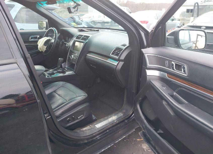 Photo 5 of 2016 Ford Explorer LIMITED (VIN 1FM5K7FH3GGB69304)