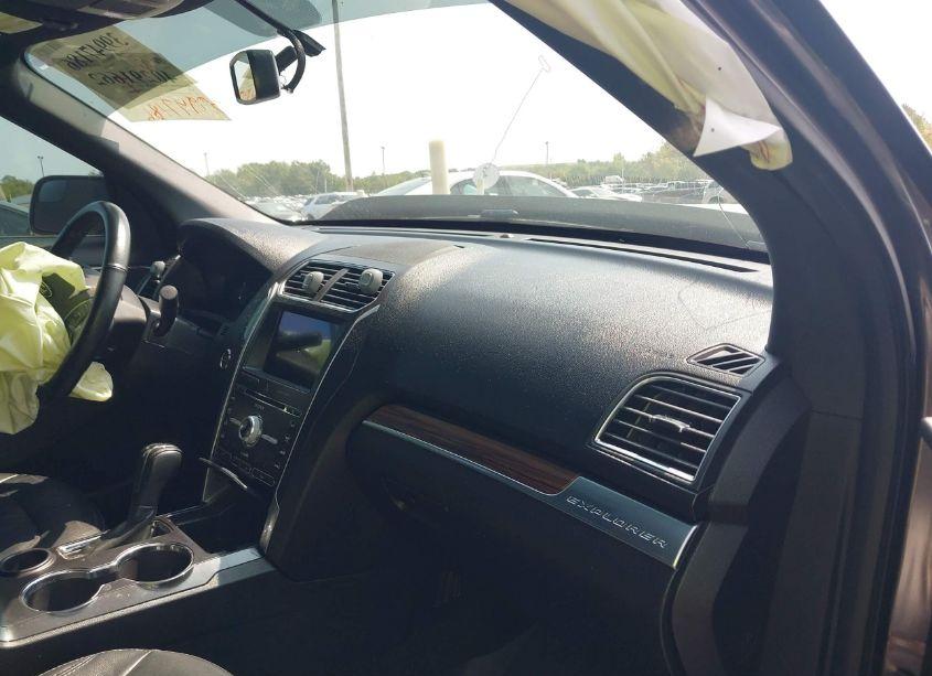 Photo 5 of 2018 Ford Explorer LIMITED (VIN 1FM5K7FH3JGB04153)