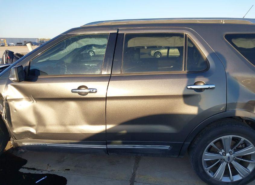 Photo 15 of 2018 Ford Explorer LIMITED (VIN 1FM5K7FH3JGB64742)