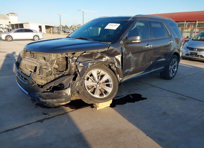 Photo 2 of 2018 Ford Explorer LIMITED (VIN 1FM5K7FH3JGB64742)