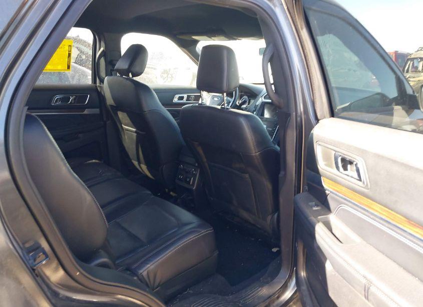 Photo 8 of 2019 Ford Explorer LIMITED (VIN 1FM5K7FH4KGA71942)