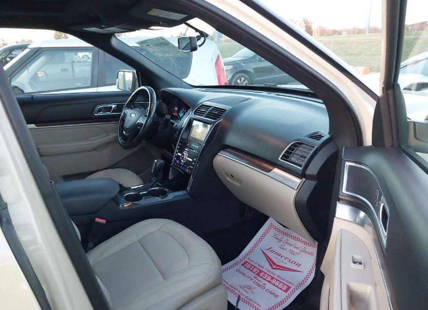 Photo 5 of 2018 Ford Explorer LIMITED (VIN 1FM5K7FH5JGB97239)