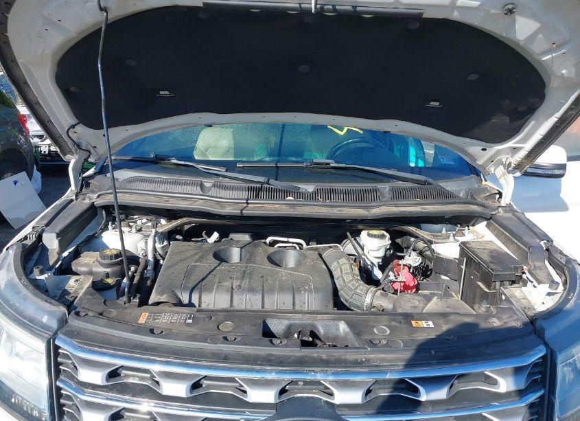 Photo 10 of 2016 Ford Explorer LIMITED (VIN 1FM5K7FH6GGB75274)