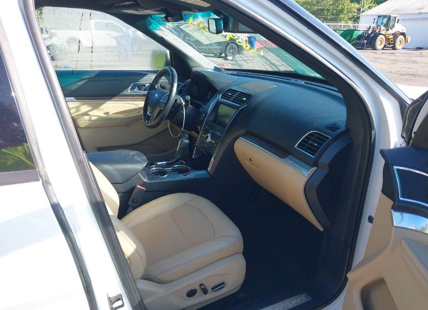 Photo 5 of 2016 Ford Explorer LIMITED (VIN 1FM5K7FH6GGB75274)