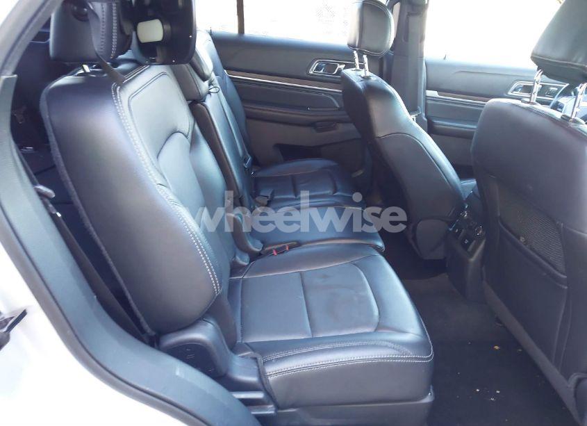 Photo 8 of 2017 Ford Explorer LIMITED (VIN 1FM5K7FH6HGA08141)