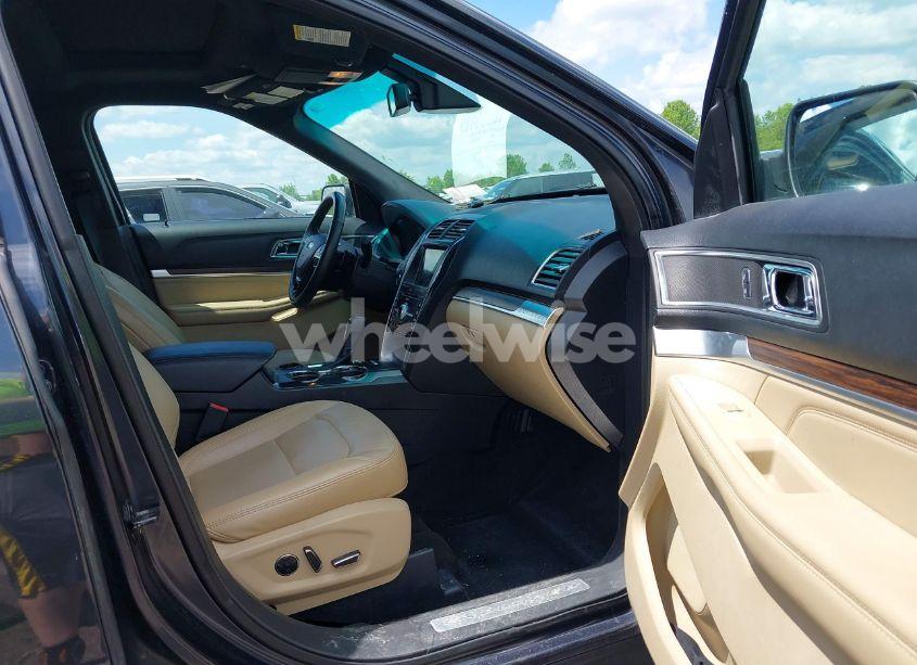 Photo 5 of 2017 Ford Explorer LIMITED (VIN 1FM5K7FH8HGA14748)