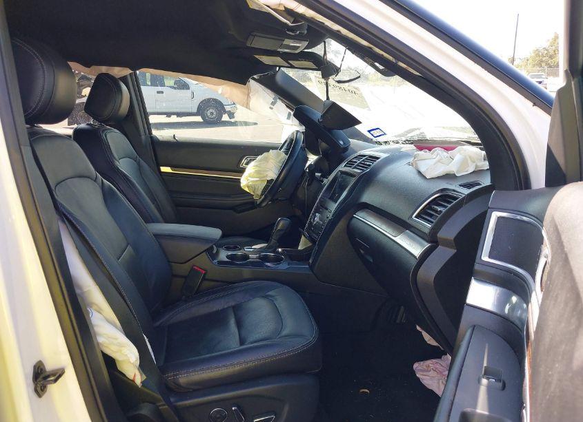 Photo 5 of 2017 Ford Explorer LIMITED (VIN 1FM5K7FH8HGD10224)