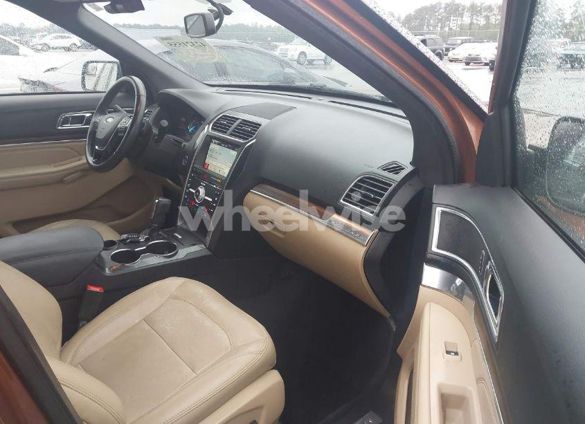 Photo 5 of 2017 Ford Explorer LIMITED (VIN 1FM5K7FHXHGC66131)