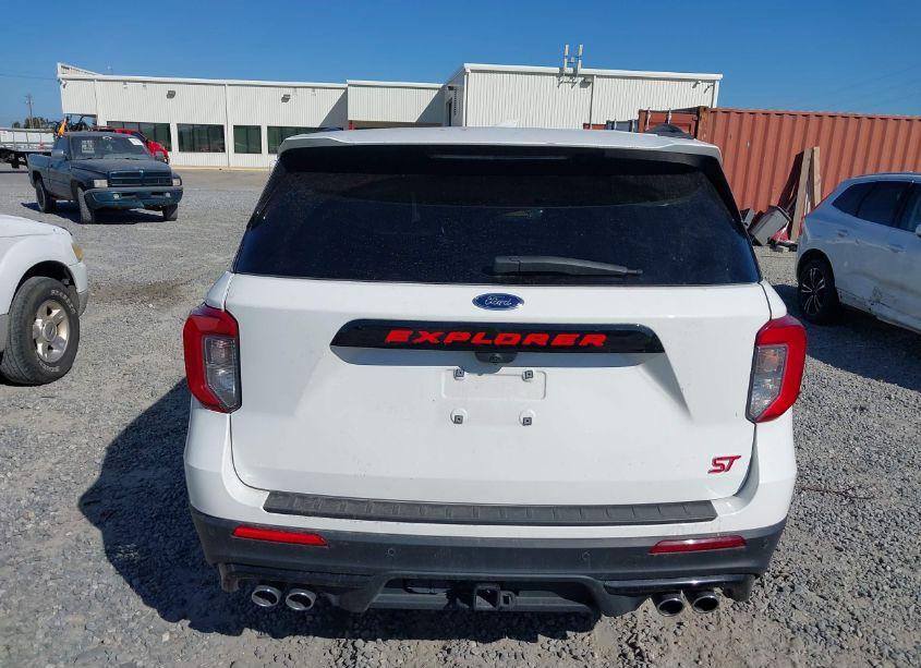Photo 16 of 2022 Ford Explorer ST (VIN 1FM5K7GC5NGA45048)