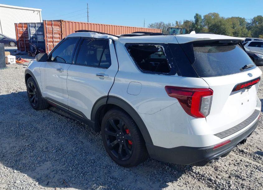 Photo 3 of 2022 Ford Explorer ST (VIN 1FM5K7GC5NGA45048)